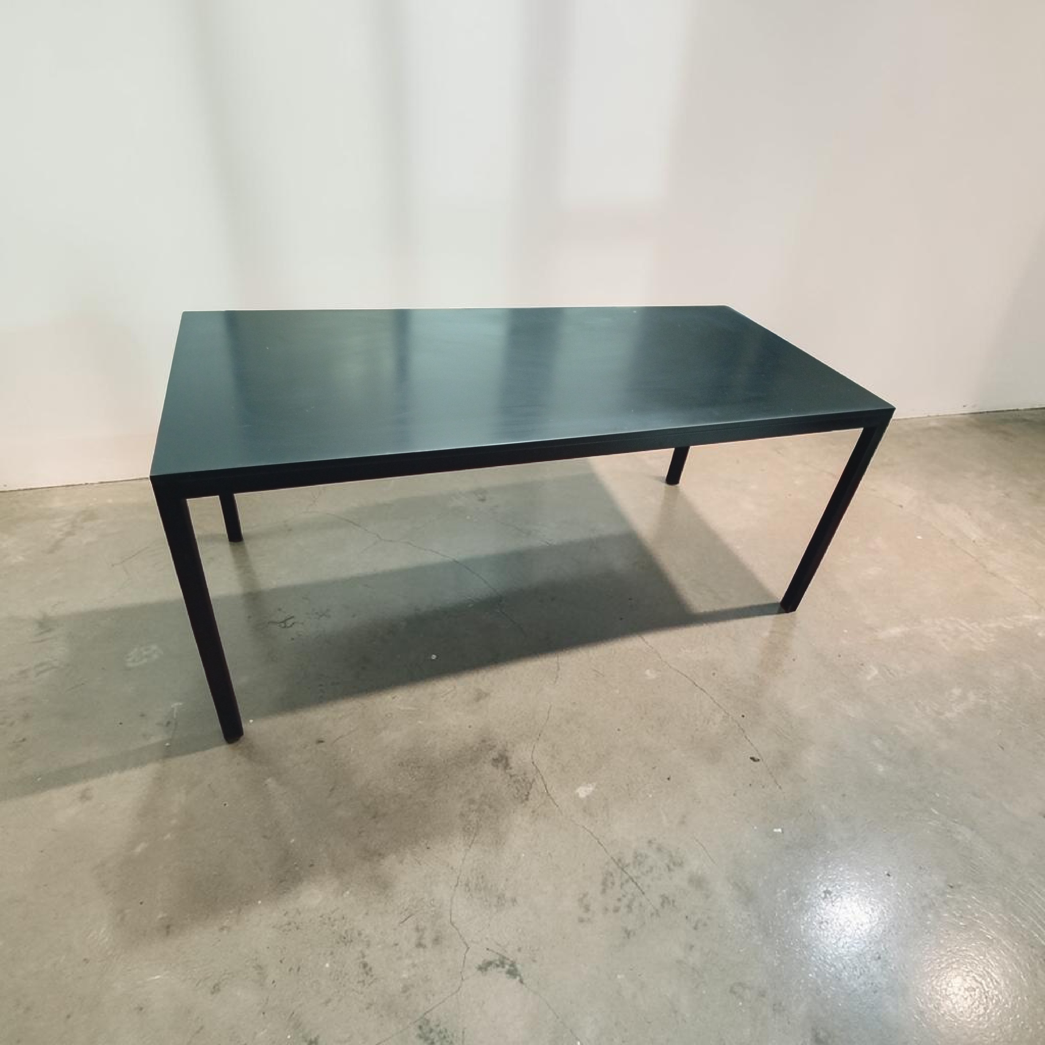 Mesa Convencional Maranello