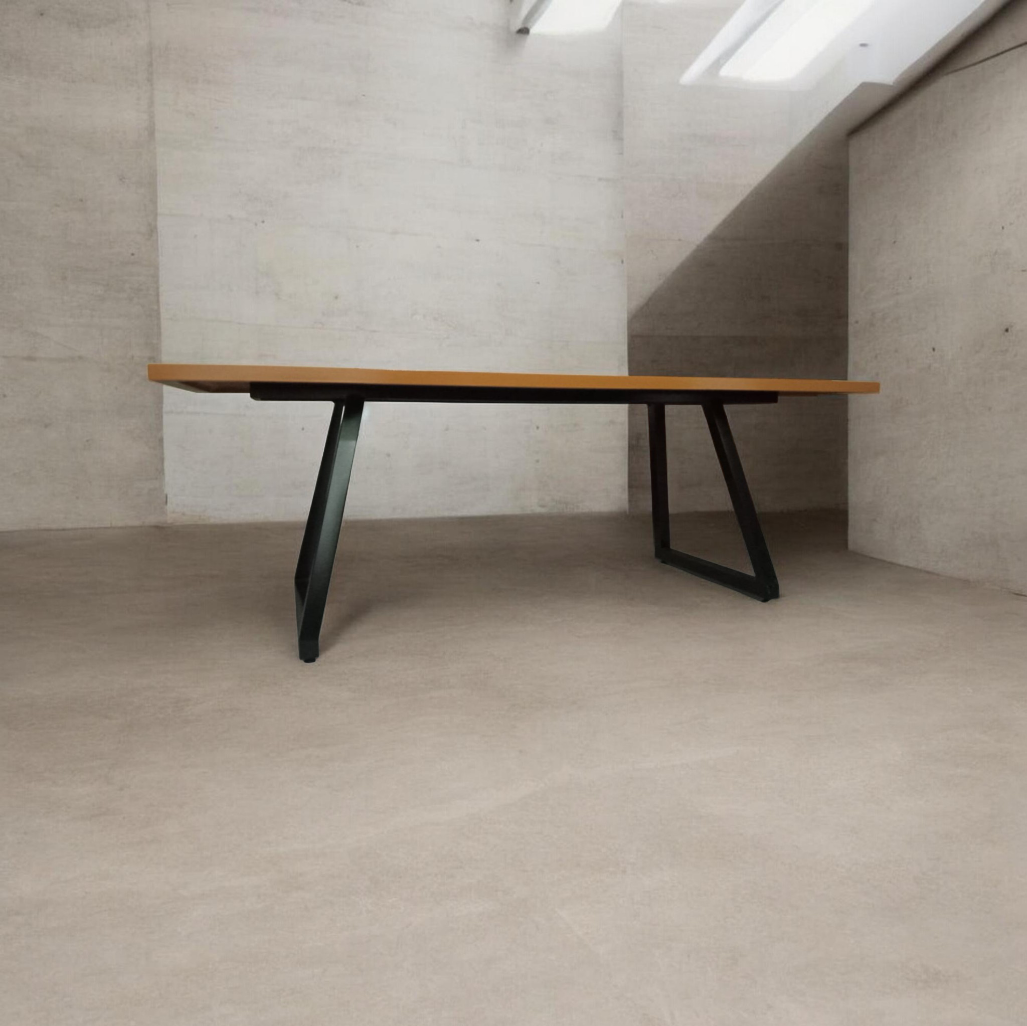 Mesa Pirámide Invertida terminada